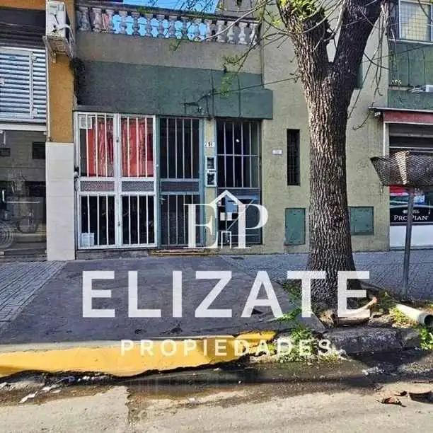 Alquiler de Casa 4 Ambientes + Departamento Independiente apto crédito hipótecario