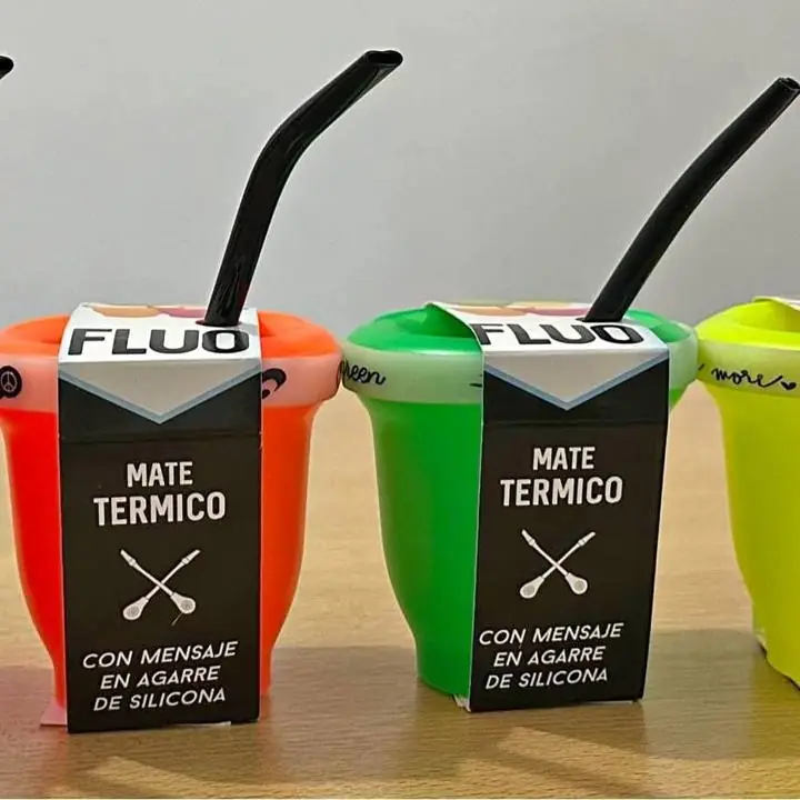 Mates Fluo + Bombilla + Pulsera de Silicona con Mensaje