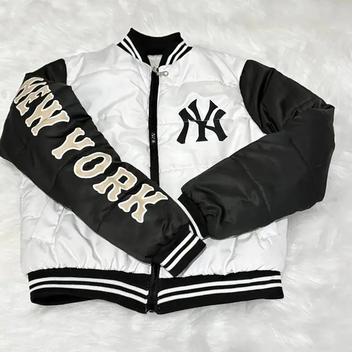 Campera con Corderito por Dentro - Usada