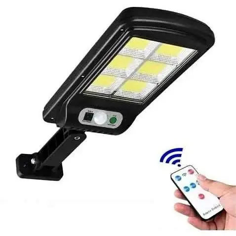 Lámpara solar tipo jirafa con control remoto y sensor de movimiento