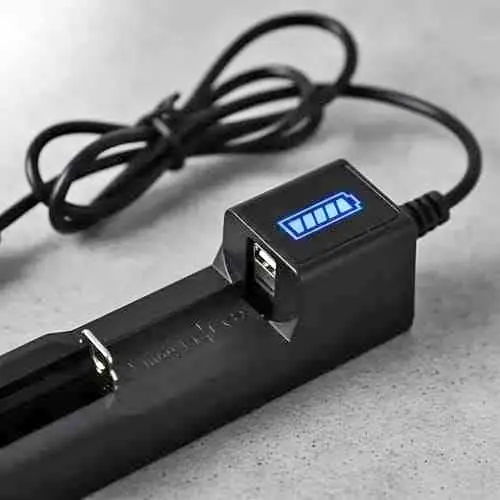Cargador de pilas de litio USB