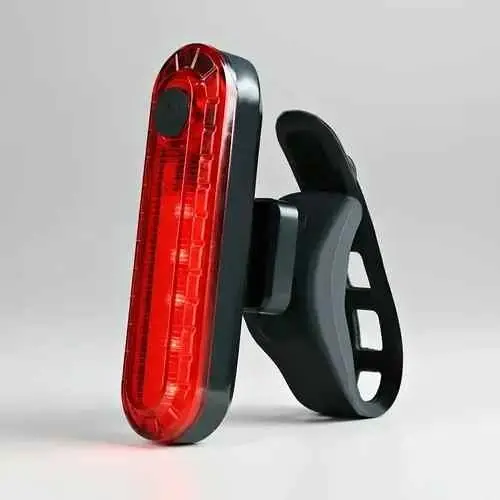 Luz de bici trasera recargable con varios modos de luz