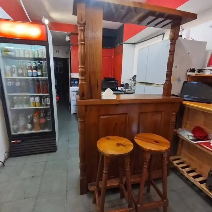 Mueble copero barra impecable