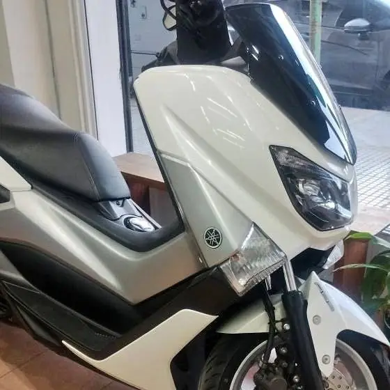 Escooter Yamaha nmax