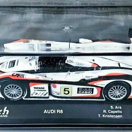 Audi R8 2004 24h LeMans. Escala 1/43