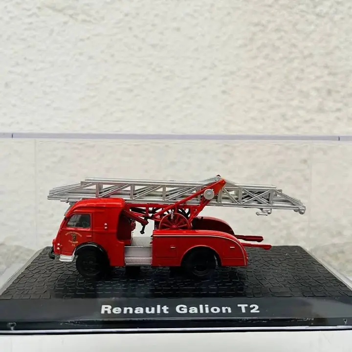 Camión Bomberos Renault Galion T2. Escala 1/72