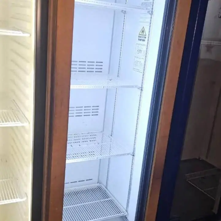 Heladera exhibidora madera