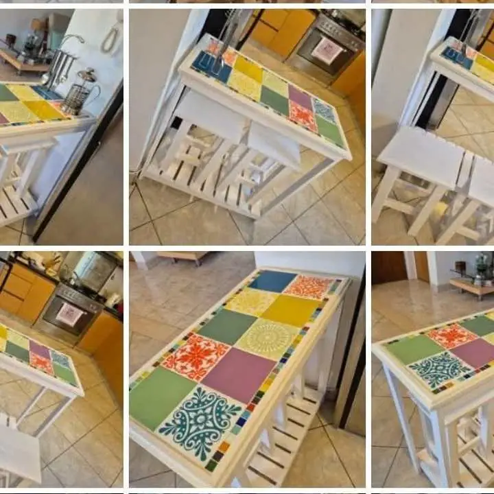 Desayunador, madera y azulejos