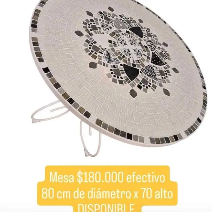 Mesa de hierro y mosaiquismo