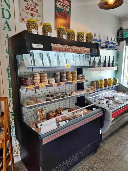 Heladera Góndola Exhibidora Gastroquil 130 - Negra - Lacteos Negro take away Comercio